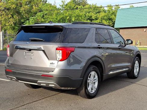 Certified 2023 Ford Explorer XLT w/ Equipment Group 202A AWD/4WD image 7