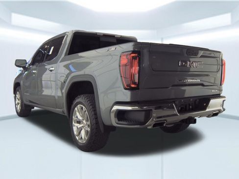 Used 2019 GMC Sierra 1500 SLT w/ SLT Premium Plus Package image 4