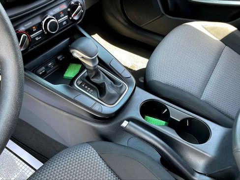 Used 2025 Kia Soul LX w/ LX Technology Package image 18