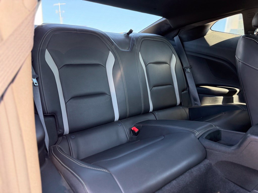 Used 2019 Chevrolet Camaro SS RWD image 11