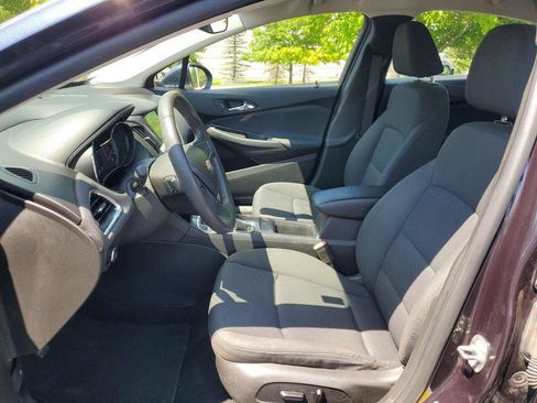 Used 2016 Chevrolet Cruze LT w/ LT Convenience Package FWD image 5