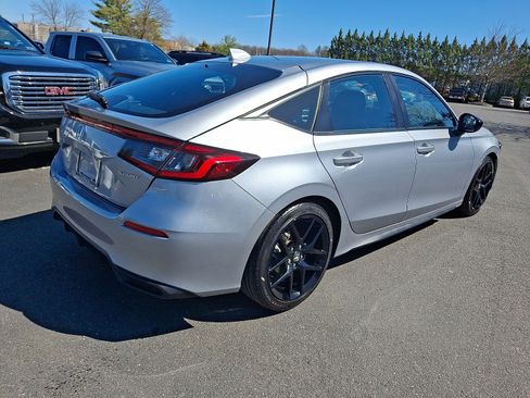 Used 2023 Honda Civic Sport image 6