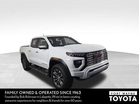 Used 2023 GMC Canyon Denali AWD/4WD image 4
