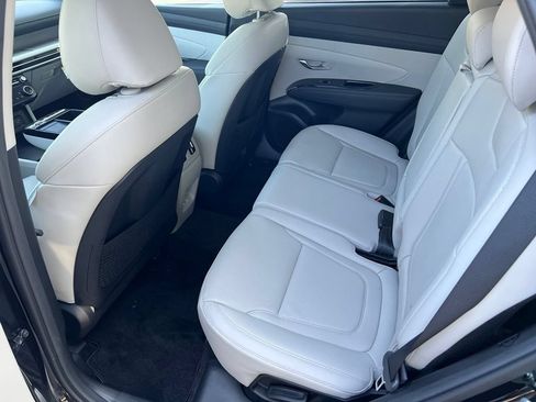 Certified 2025 Hyundai Tucson Limited FWD image 14