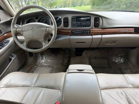 Used 2001 Buick Le Sabre Custom w/ Luxury Pkg FWD image 16