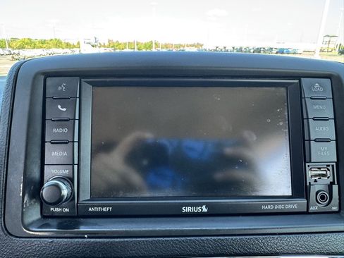 Used 2015 Chrysler Town & Country Touring w/ Driver Convenience Group image 27