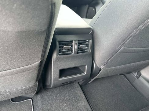 New 2026 Mitsubishi Outlander ES image 16