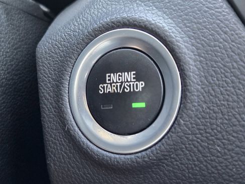 Used 2020 Buick Envision Essence image 23