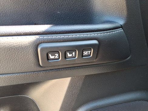 Used 2023 Toyota 4Runner Limited image 11