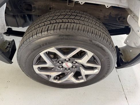 Used 2022 GMC Sierra 1500 SLT w/ SLT Premium Plus Package image 9