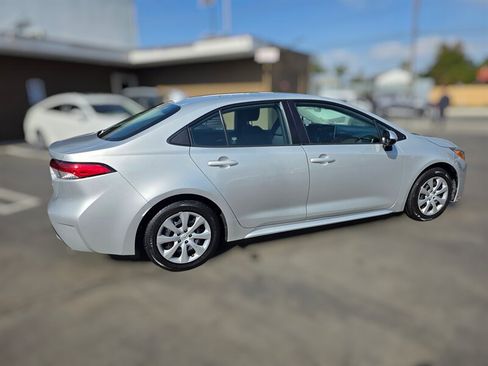 Used 2021 Toyota Corolla LE FWD image 6