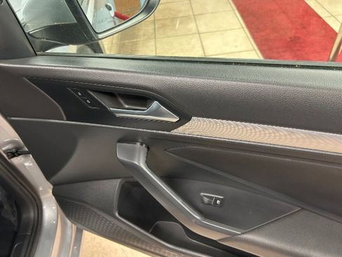 Used 2021 Volkswagen Jetta S image 9