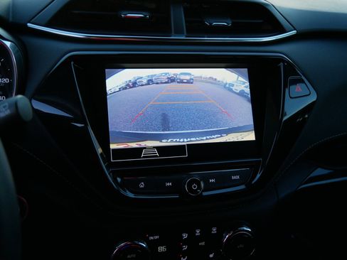 Used 2021 Chevrolet TrailBlazer ACTIV w/ Convenience Package image 32