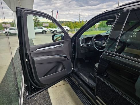 New 2026 Cadillac Escalade ESV Sport AWD/4WD image 21