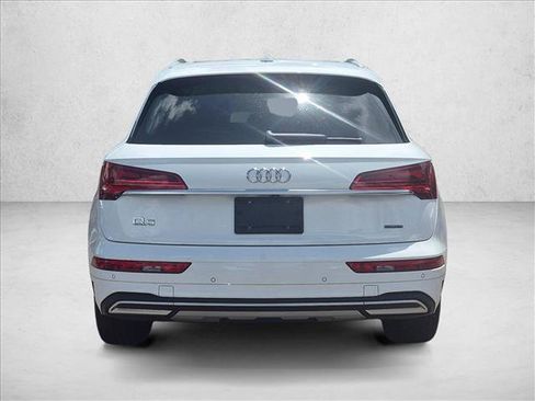 Used 2021 Audi Q5 2.0T Premium w/ Convenience Package AWD/4WD image 4