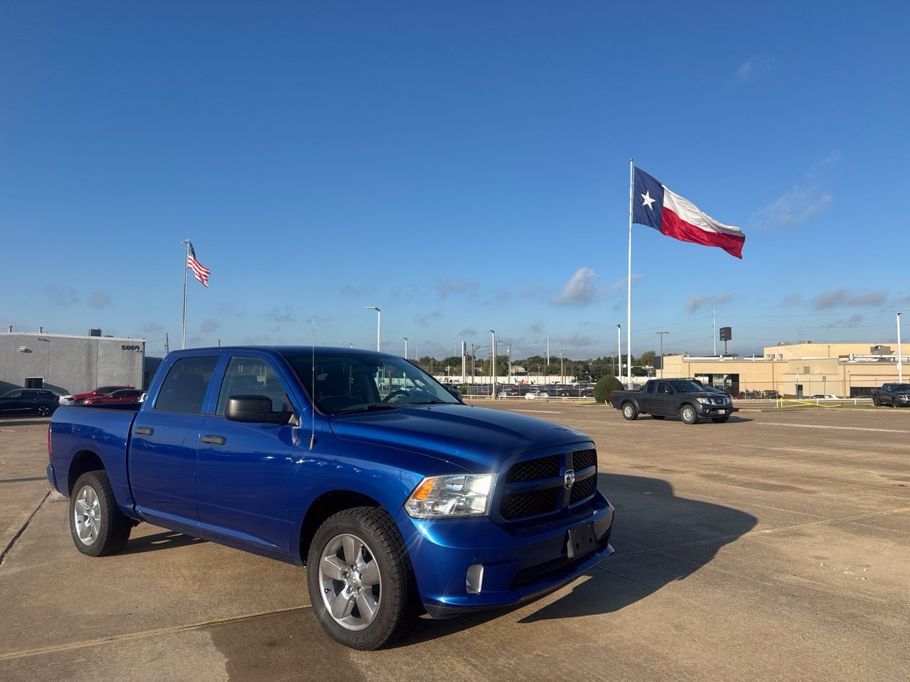 Used 2019 RAM 1500 Express w/ Express Value Package AWD/4WD image 1