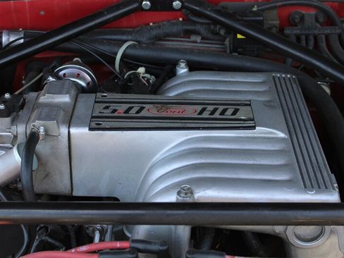 Used 1990 Ford Mustang GT RWD image 28