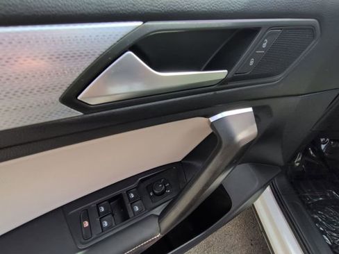 Used 2023 Volkswagen Tiguan S image 22