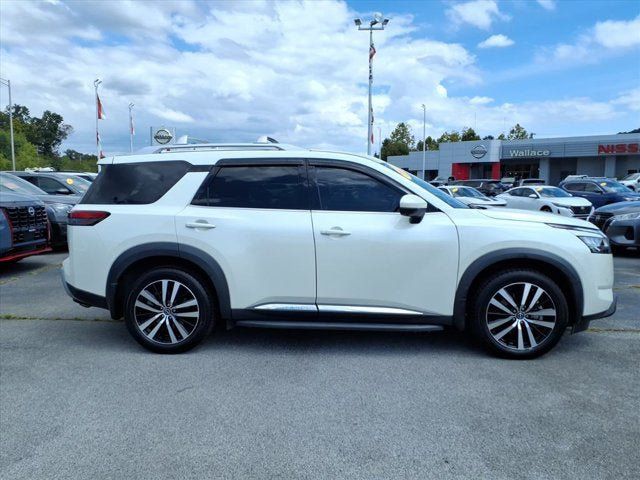 Certified 2023 Nissan Pathfinder Platinum w/ Lighting Package (N93) AWD/4WD image 4