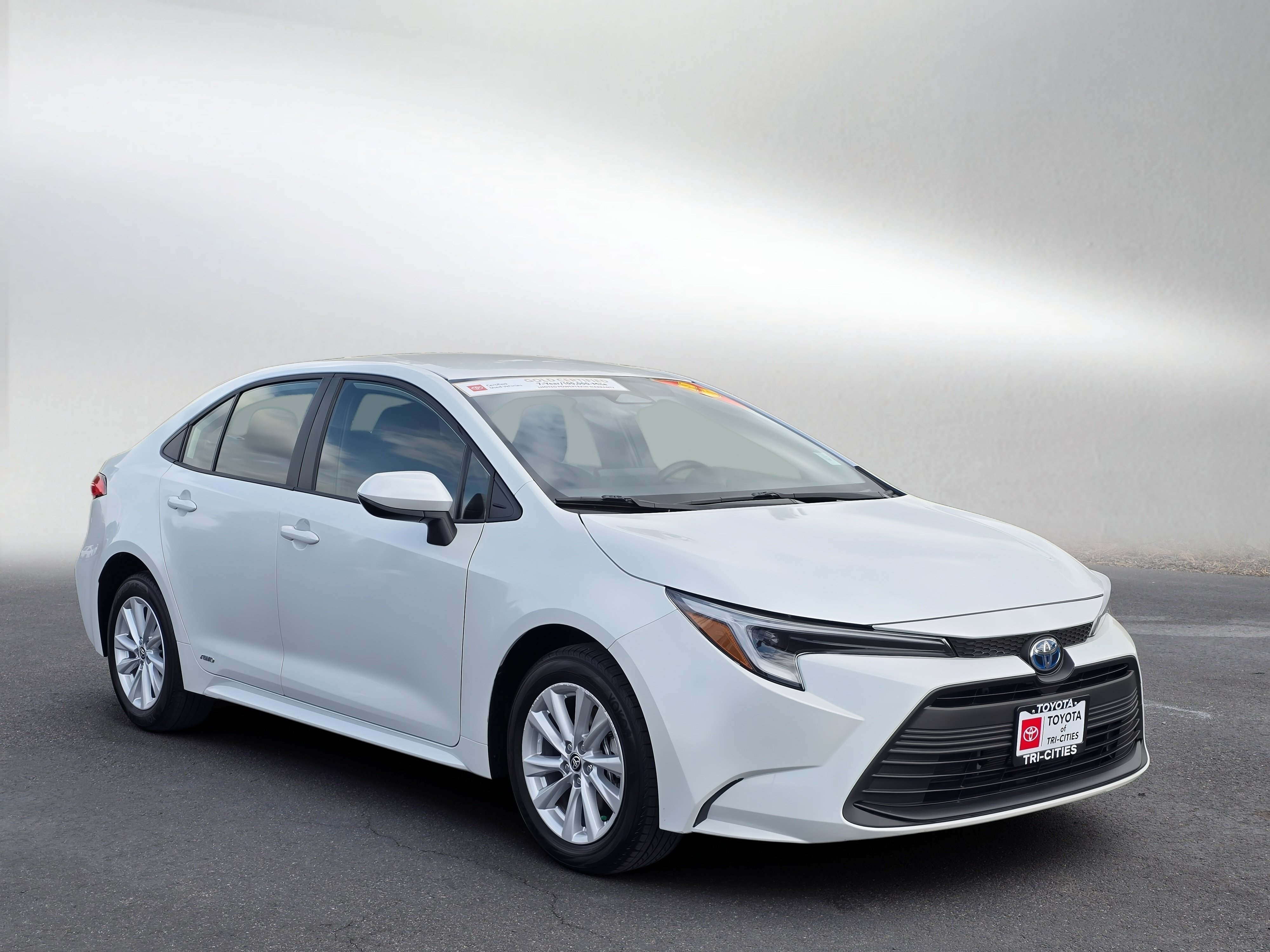 Certified 2025 Toyota Corolla LE w/ LE Premium Package AWD/4WD image 6