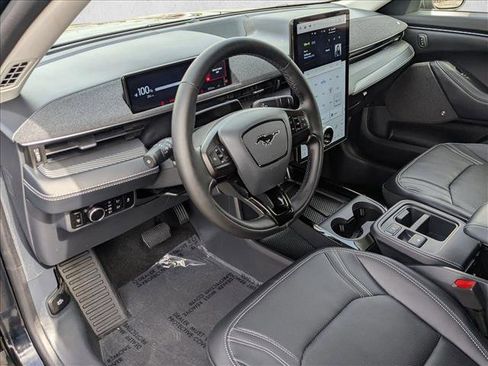 Used 2025 Ford Mustang Mach-E Premium AWD/4WD image 10