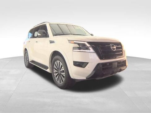 Used 2024 Nissan Armada SL w/ Midnight Edition Package image 3