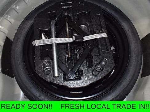 Used 2023 Volkswagen Jetta SE FWD image 14