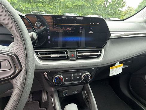 New 2026 Chevrolet TrailBlazer LT w/ Driver Confidence Package FWD image 5