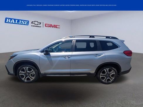Used 2025 Subaru Ascent Touring AWD/4WD image 4