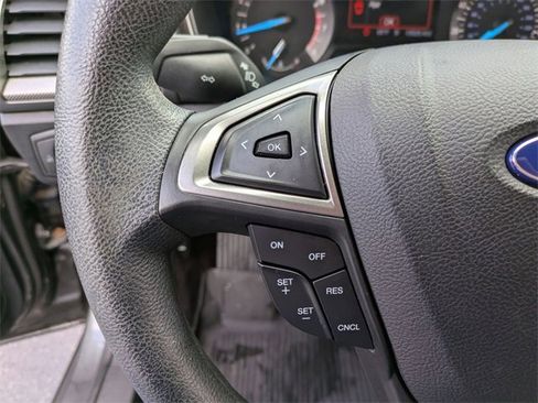 Certified 2017 Ford Fusion SE image 10