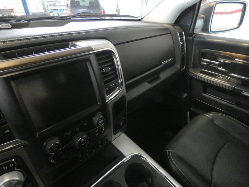 Used 2017 RAM 1500 Laramie w/ Convenience Group AWD/4WD image 14