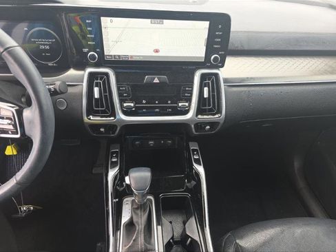 Used 2023 Kia Sorento SX AWD/4WD image 5