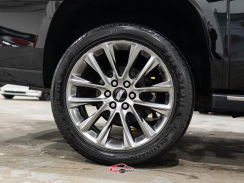 Used 2020 Cadillac Escalade ESV Premium Luxury w/ Escalade Sport Edition image 11