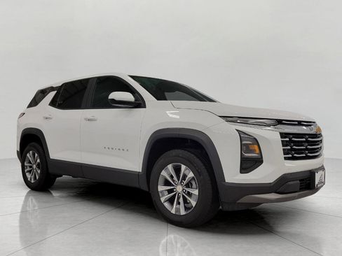 Used 2025 Chevrolet Equinox LT image 1