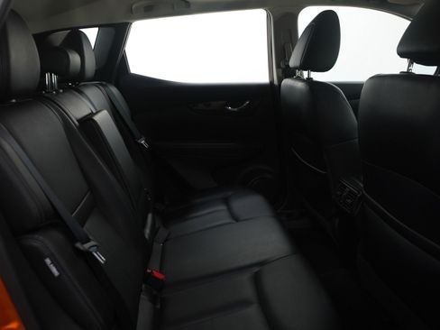 Used 2022 Nissan Rogue Sport SL w/ Premium Package image 12