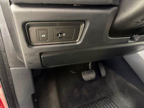 Used 2017 Land Rover Range Rover Evoque SE AWD/4WD image 12