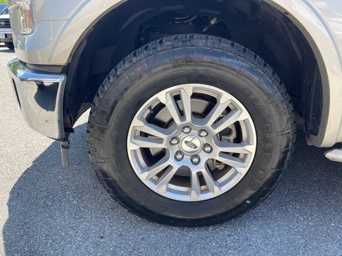 Used 2017 Ford F150 Lariat AWD/4WD image 14