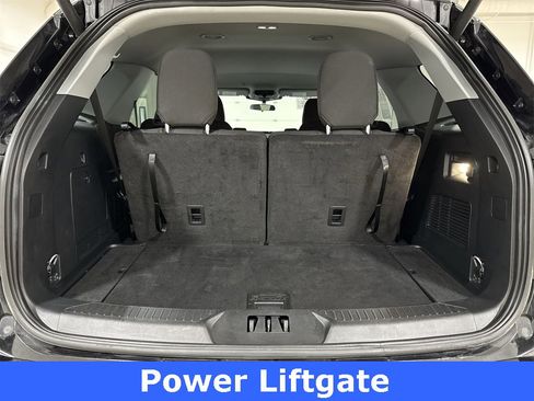 Used 2023 Ford Explorer XLT image 23