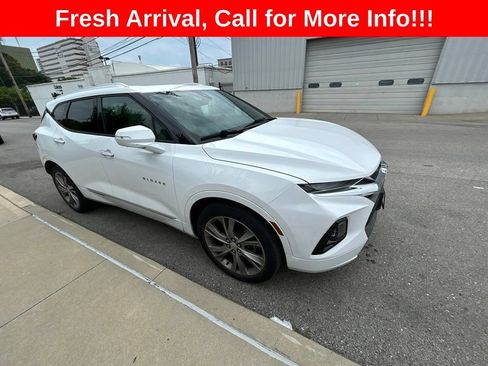 Used 2019 Chevrolet Blazer Premier w/ Sun and Wheels Package FWD image 1