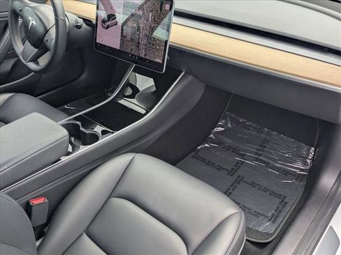 Used 2019 Tesla Model 3 Mid Range RWD image 19