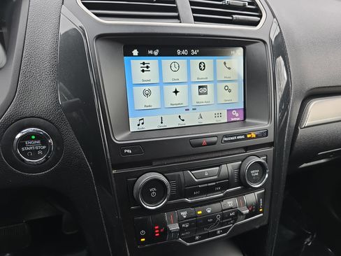 Used 2018 Ford Explorer XLT w/ Equipment Group 202A image 20