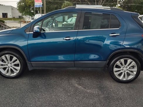 Used 2020 Chevrolet Trax Premier FWD image 6