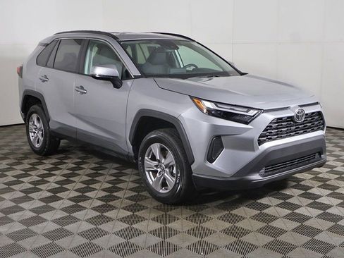 Used 2025 Toyota RAV4 XLE image 45