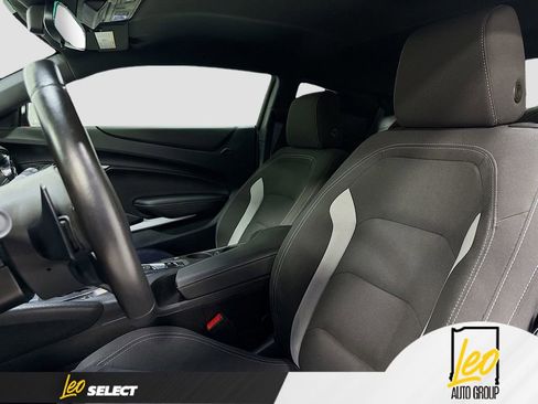 Used 2021 Chevrolet Camaro LT w/ RS Package image 20