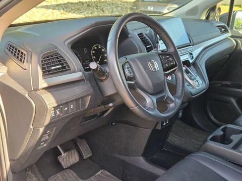 Used 2025 Honda Odyssey EX-L image 12