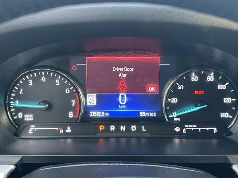 Used 2022 Ford Explorer XLT w/ Equipment Group 202A image 18