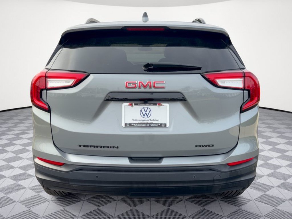 Used 2023 GMC Terrain SLE w/ Driver Convenience Package AWD/4WD image 11