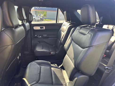 Used 2022 Ford Explorer ST w/ Equipment Group 401A AWD/4WD image 7