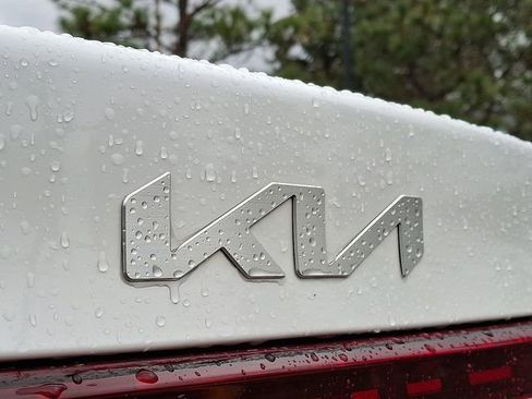 Certified 2024 Kia Forte LXS image 31