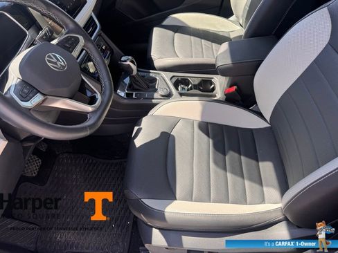 Used 2025 Volkswagen Taos SEL w/ Black Wheel Plus Package image 13